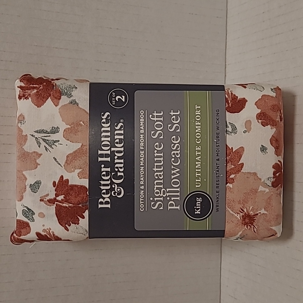 NWT Pair of Better Homes and Gardens Signature Soft King Size Pillowcases